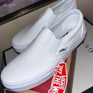 ***NIB*** White Vans Women’s Sz. 7.5. Originally $60
